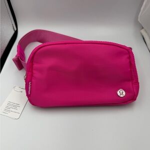 NWT lululemon Bright Deco Pink Crossbody 1L everywhere belt Bag